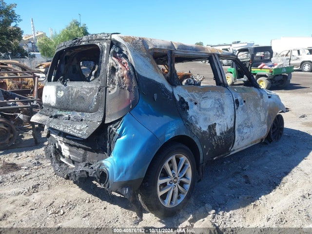 KIA SOUL + 2017 KNDJP3A59H7456786 Image 4