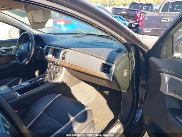 2015 JAGUAR XF SAJWJ0FF9F8U64791 Photo 4