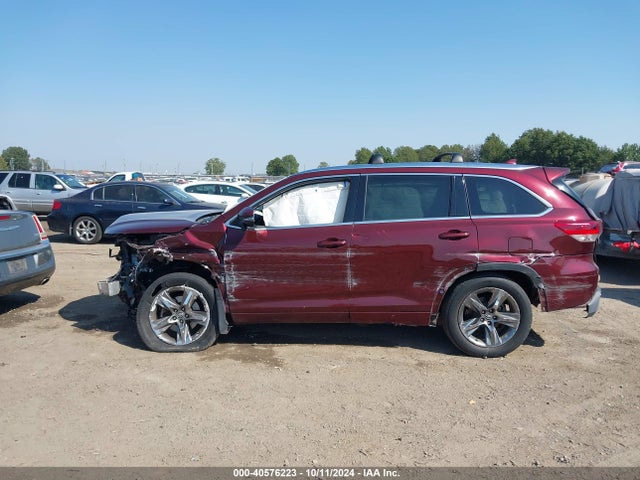 Toyota Highlander Limited Platinum 2017 5TDDZRFH4HS467794 Image 14