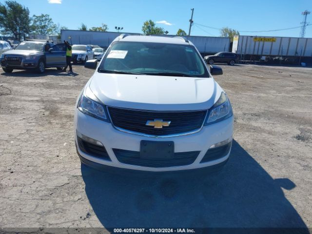 1GNKRFED0HJ211015 Chevrolet Traverse Ls