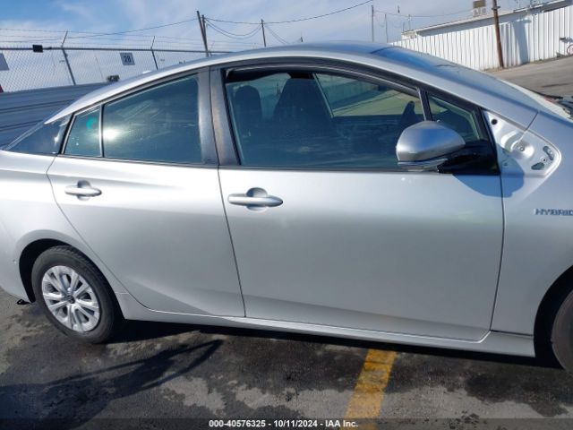 JTDKARFU2K3076163 Toyota Prius Le