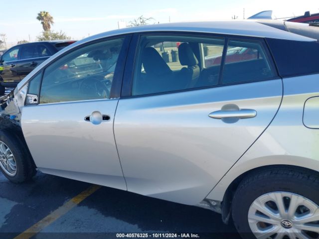 JTDKARFU2K3076163 Toyota Prius Le