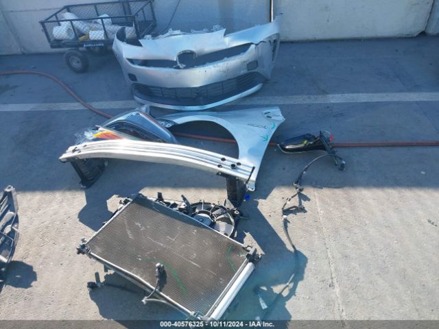 JTDKARFU2K3076163 Toyota Prius Le