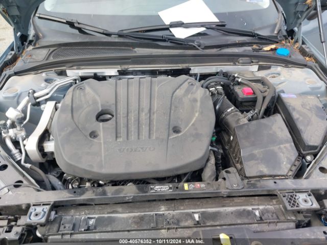 7JRL12FL9RG294348 Volvo S60 B5 Plus Dark Theme