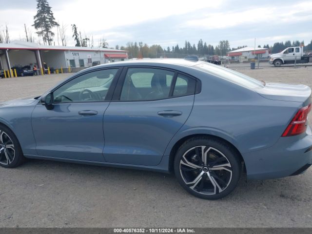 7JRL12FL9RG294348 Volvo S60 B5 Plus Dark Theme