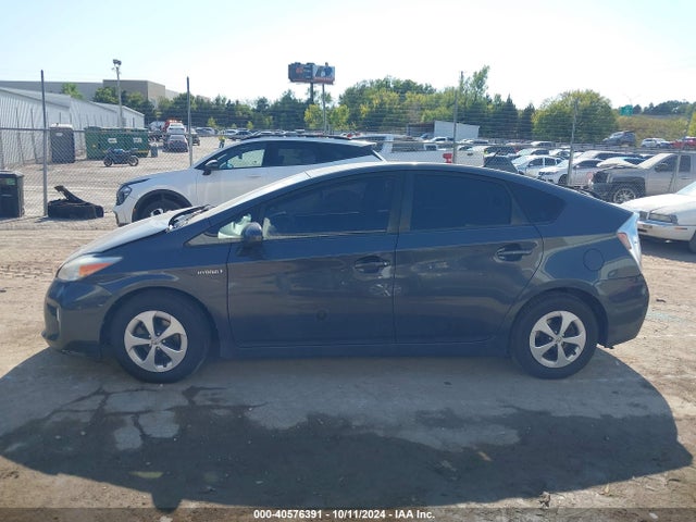 Toyota Prius Two 2014 JTDKN3DU0E0370395 Image 14