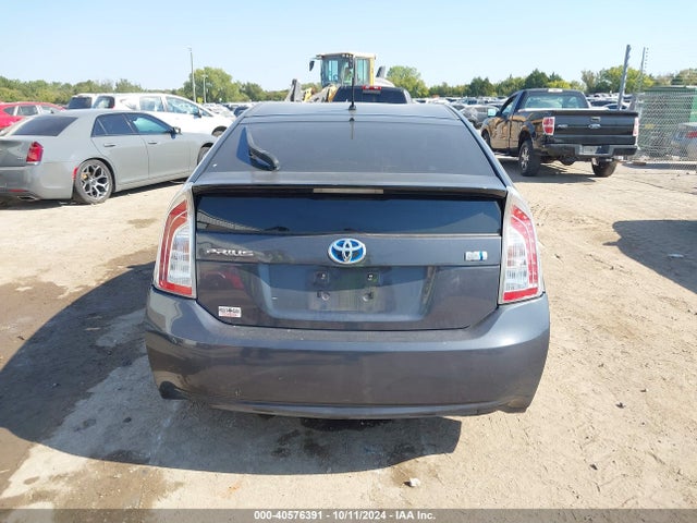 Toyota Prius Two 2014 JTDKN3DU0E0370395 Image 16