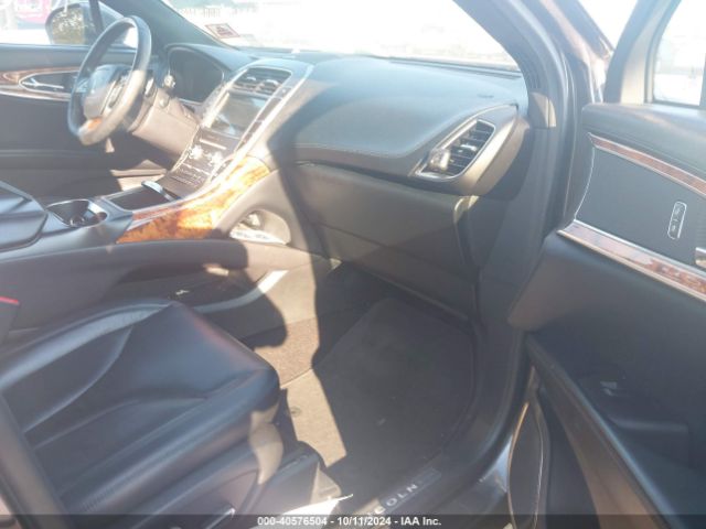2LMPJ8K91KBL14358 Lincoln Nautilus Select