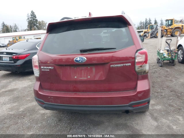 Subaru Forester 2.5i Premium 2018 JF2SJAEC5JG568608 Image 17