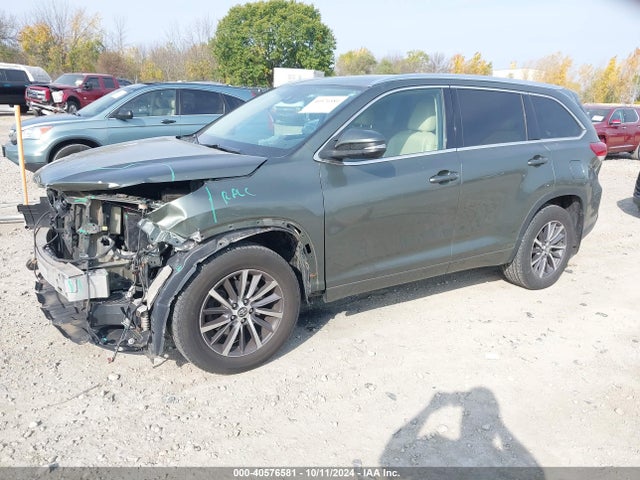 Toyota Highlander Xle 2017 5TDJZRFH0HS365055 Image 2