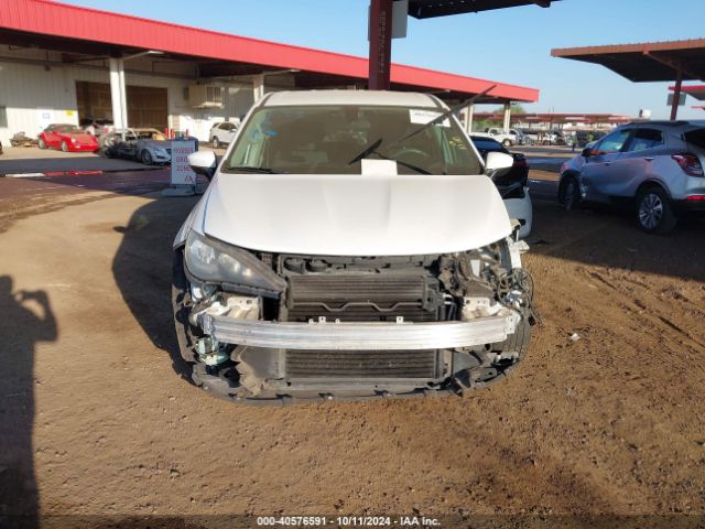 2C4RC1CG0JR131854 Chrysler Pacifica Lx