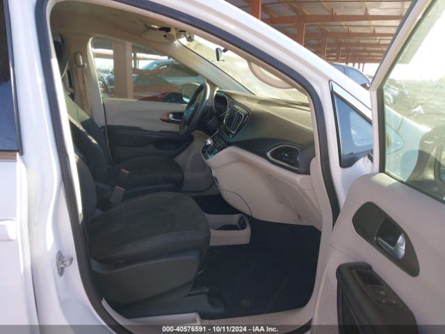 2C4RC1CG0JR131854 Chrysler Pacifica Lx