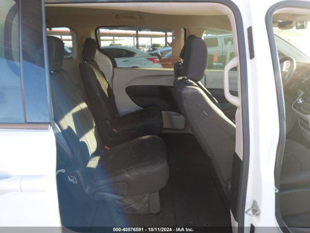 2C4RC1CG0JR131854 Chrysler Pacifica Lx