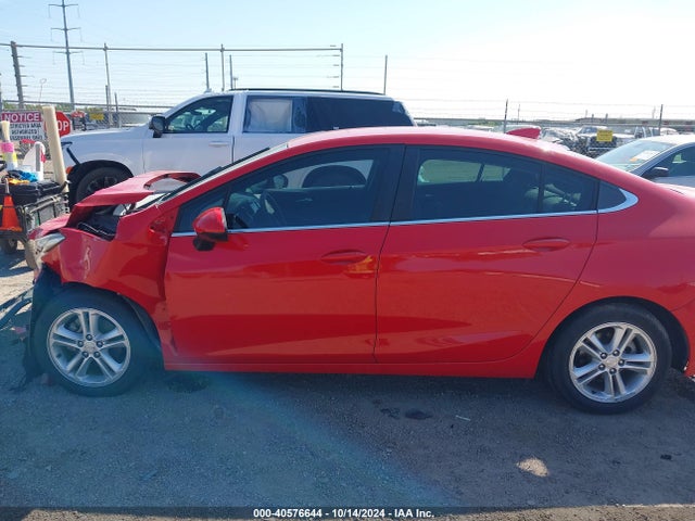 Chevrolet Cruze Lt Auto 2018 1G1BE5SMXJ7248085 Image 14
