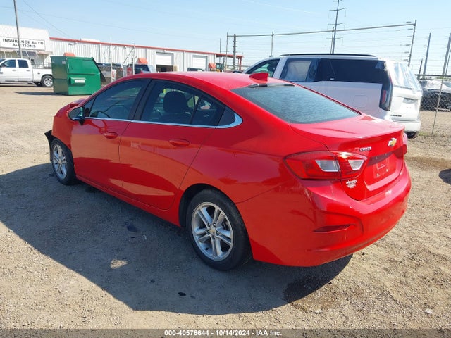 Chevrolet Cruze Lt Auto 2018 1G1BE5SMXJ7248085 Image 3