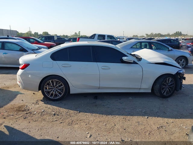 BMW 330I 2023 3MW69FF07P8D46845 Image 13