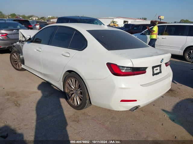 BMW 330I 2023 3MW69FF07P8D46845 Image 3