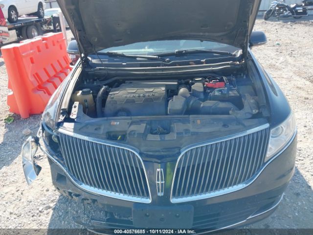 2LMHJ5NK2GBL00798 Lincoln Mkt Livery