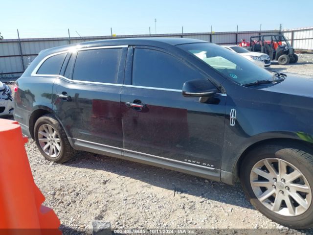 2LMHJ5NK2GBL00798 Lincoln Mkt Livery