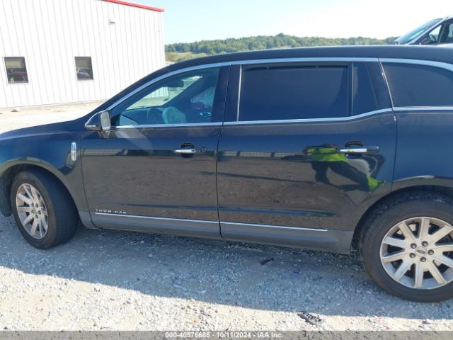 2LMHJ5NK2GBL00798 Lincoln Mkt Livery