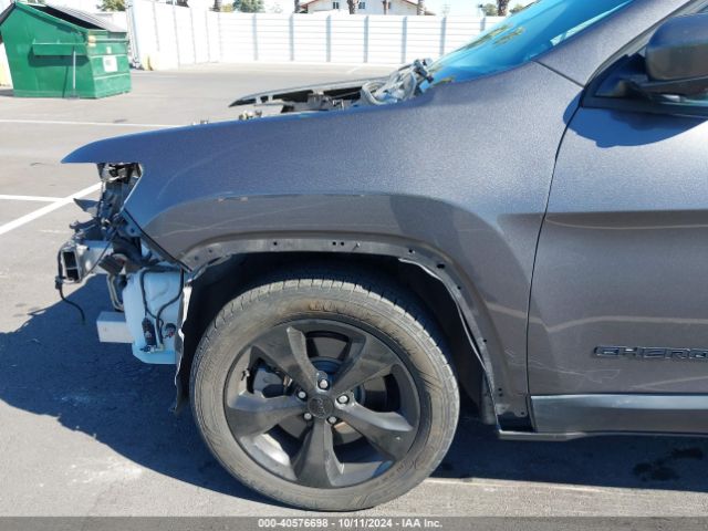 1C4PJLLN0KD305286 Jeep Cherokee Altitude Fwd