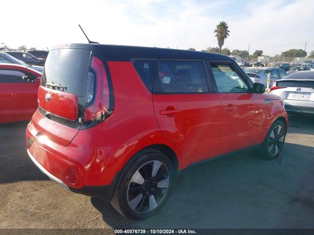 KIA SOUL + 2018 KNDJP3A50J7574506 Image 4