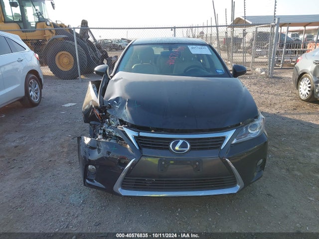 Lexus CT 200H 2017 JTHKD5BH1H2289739 Image 12