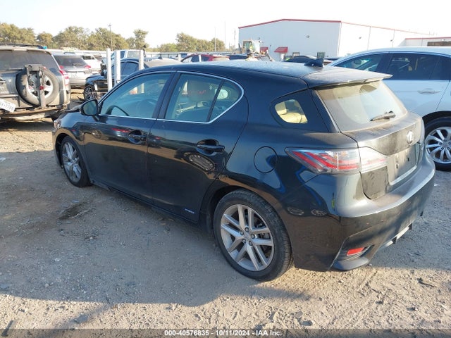JTHKD5BH1H2289739 Lexus CT 200H
