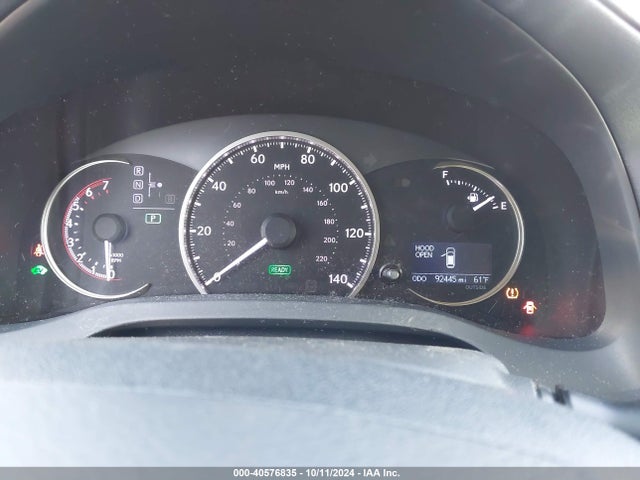 JTHKD5BH1H2289739 Lexus CT 200H