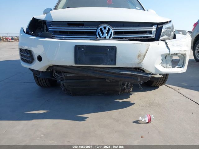 WVGAV7AX1FW550903 Volkswagen TIGUAN S