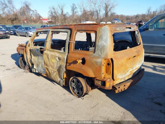 1C4NJPBB3GD667111 Jeep Patriot Sport