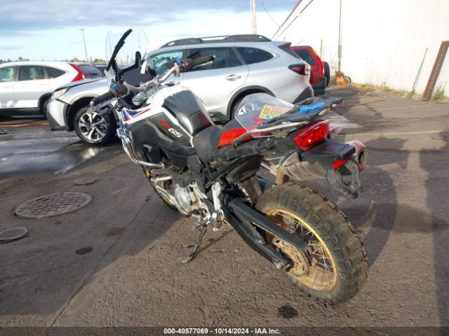 2019 BMW F 850 WB10B1906KZ790872 Photo 2