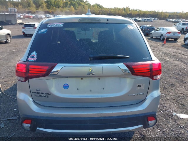 Mitsubishi Outlander Es 2018 JA4AZ3A31JZ061501 Image 16