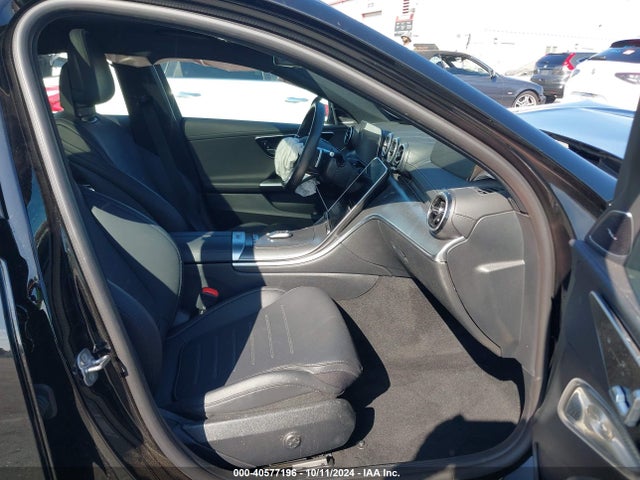 W1KAF4GB9RR170373 Mercedes-Benz C 300