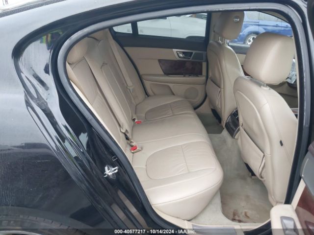 2010 JAGUAR XF SAJWA0GB5ALR55005 Photo 7
