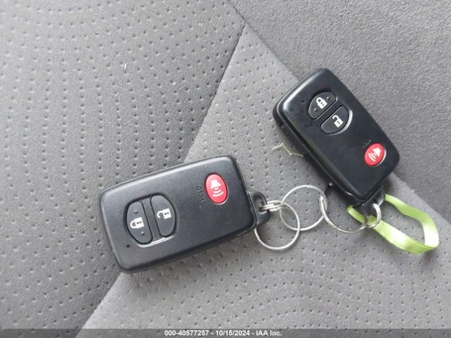 JTDKN3DU4E0371520 Toyota Prius Two