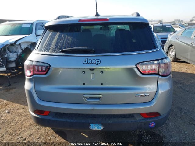 3C4NJCBB8MT507921 Jeep Compass Latitude Fwd