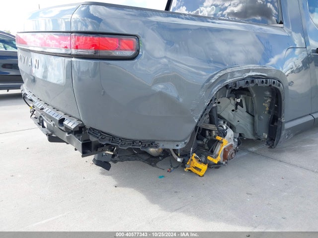 Rivian R1t Adventure 2022 7FCTGAAA3NN012279 Image 6