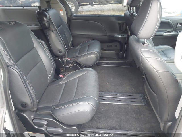 Toyota Sienna Se 8 Passenger 2018 5TDXZ3DC1JS942986 Image 8