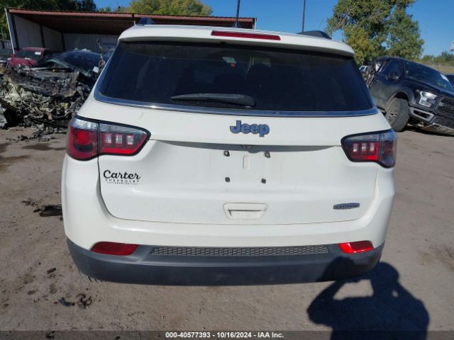 3C4NJCBB7JT186577 Jeep Compass Latitude Fwd