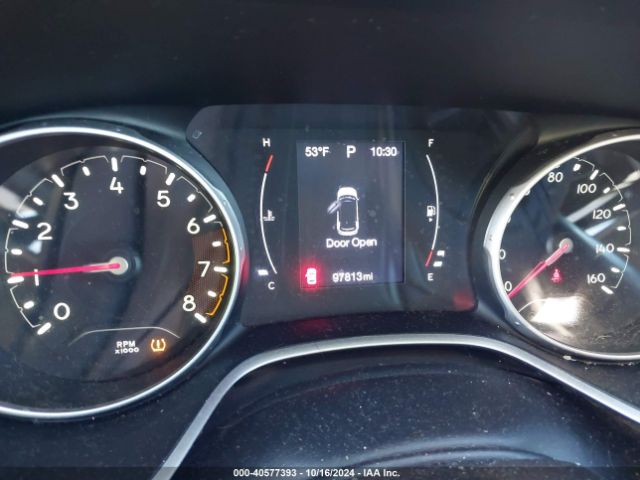 3C4NJCBB7JT186577 Jeep Compass Latitude Fwd