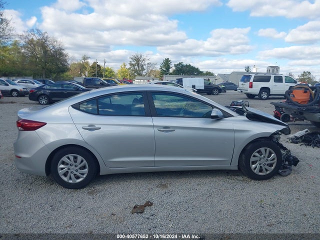Hyundai ELANTRA SE 2018 5NPD74LF9JH294801 Image 14