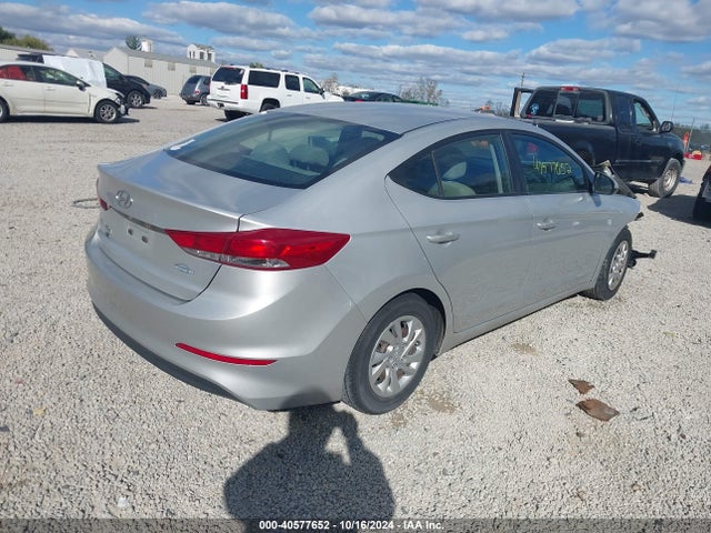 Hyundai ELANTRA SE 2018 5NPD74LF9JH294801 Image 4