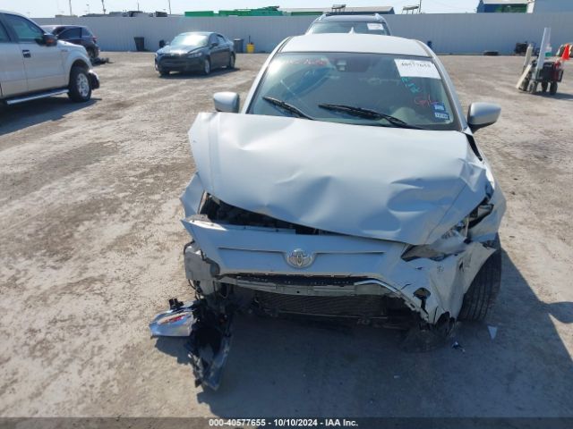 3MYDLBJV0LY705472 Toyota YARIS LE