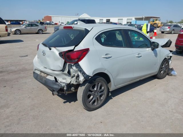 3MYDLBJV0LY705472 Toyota YARIS LE