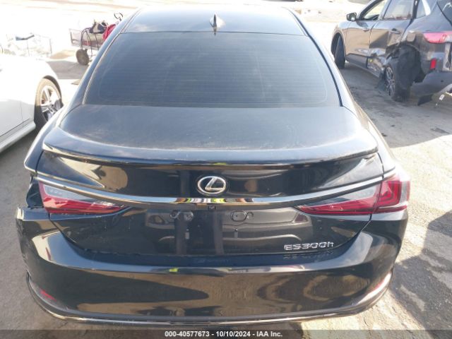 58ABA1C16RU040674 Lexus Es 300h F Sport Handling