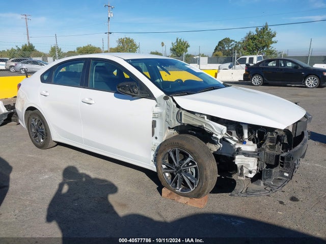 KIA Forte Lxs 2022 3KPF24AD6NE454135 Image 1