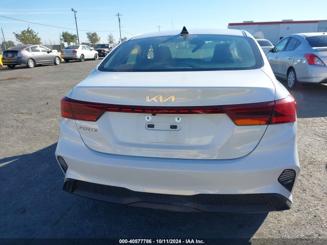 KIA Forte Lxs 2022 3KPF24AD6NE454135 Image 17