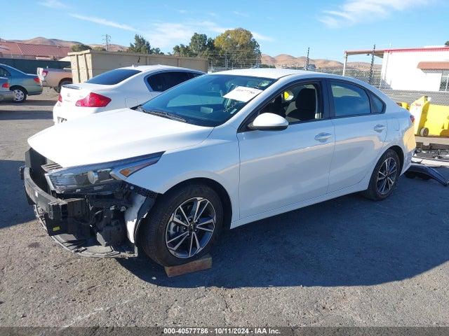 KIA Forte Lxs 2022 3KPF24AD6NE454135 Image 2