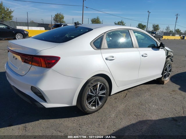 KIA Forte Lxs 2022 3KPF24AD6NE454135 Image 4